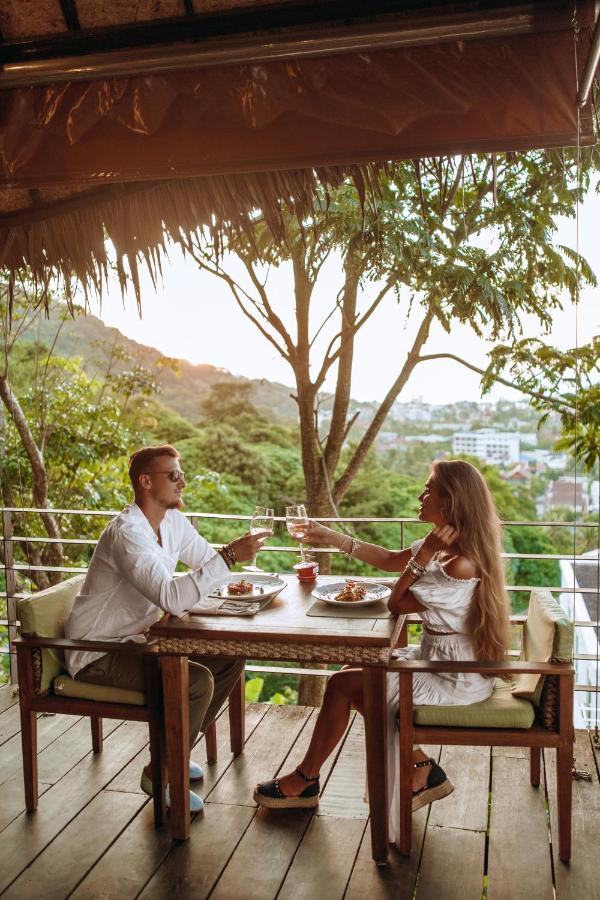 Hotel Santosa Detox Retreat Phuket Exterior foto