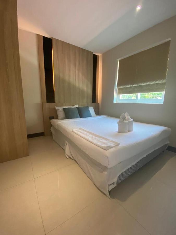 Hotel Santosa Detox Retreat Phuket Exterior foto